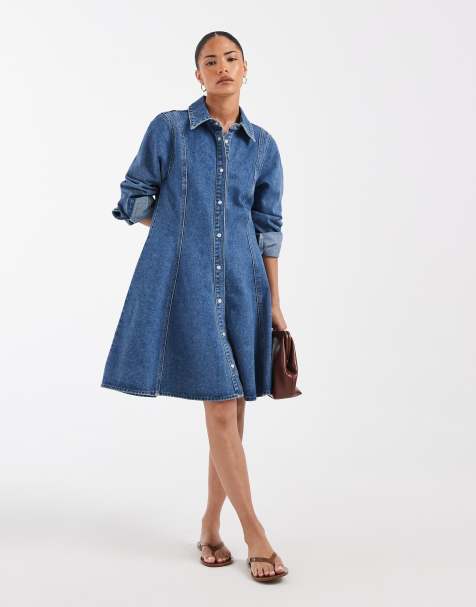 Vero Moda Petite jeansowa sukienka mini z zapięciem na guziki i przeszyciami w średnim niebieskim denimie - view 1
