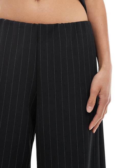 Vero Moda Petite jersey crepe wide leg pants in charcoal pinstripe, 5 of 5