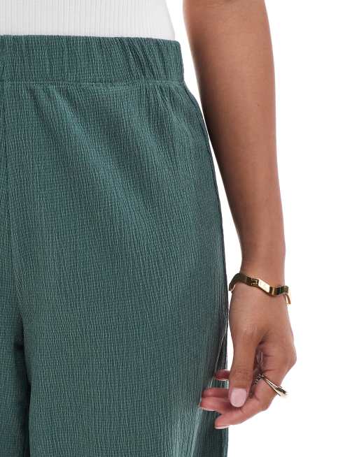 Vero Moda Petite jersey crepe wide leg pants in green, 3 of 5