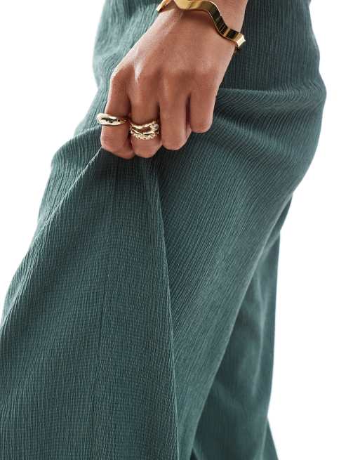 Vero Moda Petite jersey crepe wide leg pants in green, 4 of 5