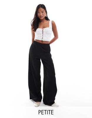 Vero Moda Petite jersey crepe wide leg trousers in black φωτογραφία