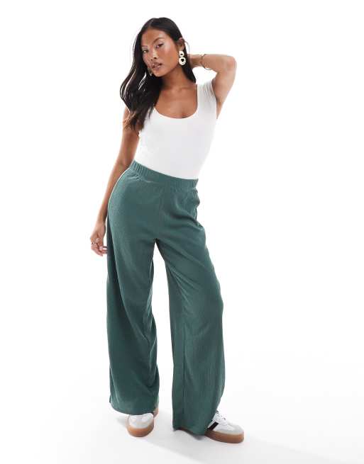 Vero Moda Petite jersey crepe wide leg trousers in green, 2 of 5