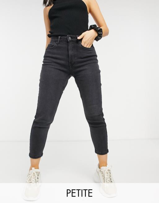 Uretfærdig accent Konsekvent Vero Moda Petite Joana cropped mom jeans in black | ASOS