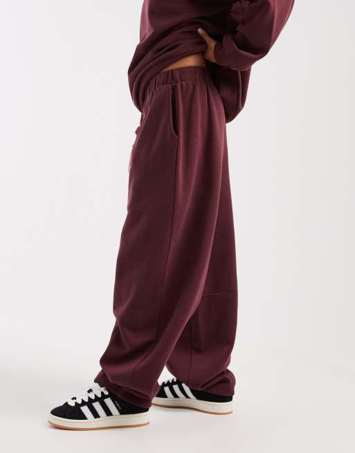 Vero Moda Petite - joggers oversize de pierna globo en burdeos, conjunto, 2 de 5