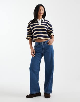 Vero Moda Petite - Kirsa - Jeans mit mittelhohem Bund und geradem Schnitt in mittelblauer Waschung