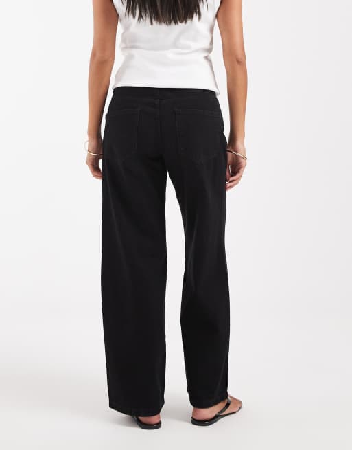 Vero Moda Petite Kirsa mid rise straight leg jeans in black wash, 5 of 5