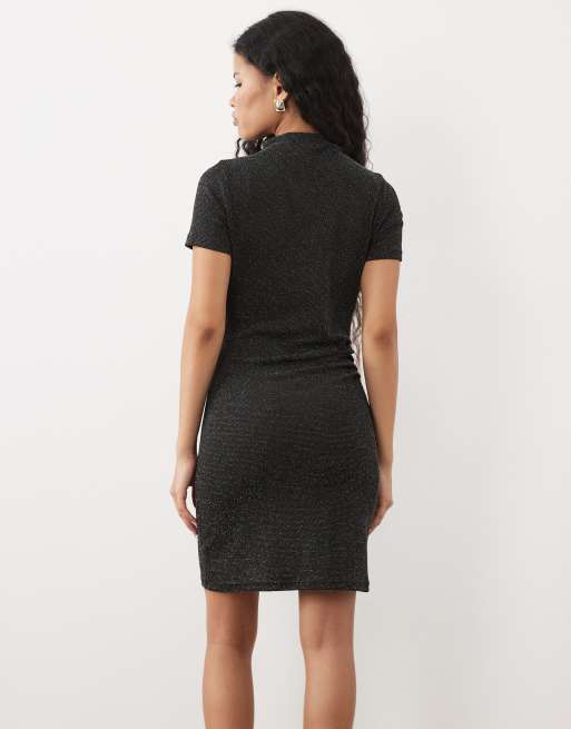 Vero Moda Petite kortærmet draperet minikjole med glimmer i sort, 4 af 4