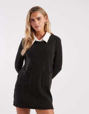 Vero Moda Petite - Kurzes, langärmliges 2-in-1-Strickkleid in Schwarz mit Kragen aus Popeline