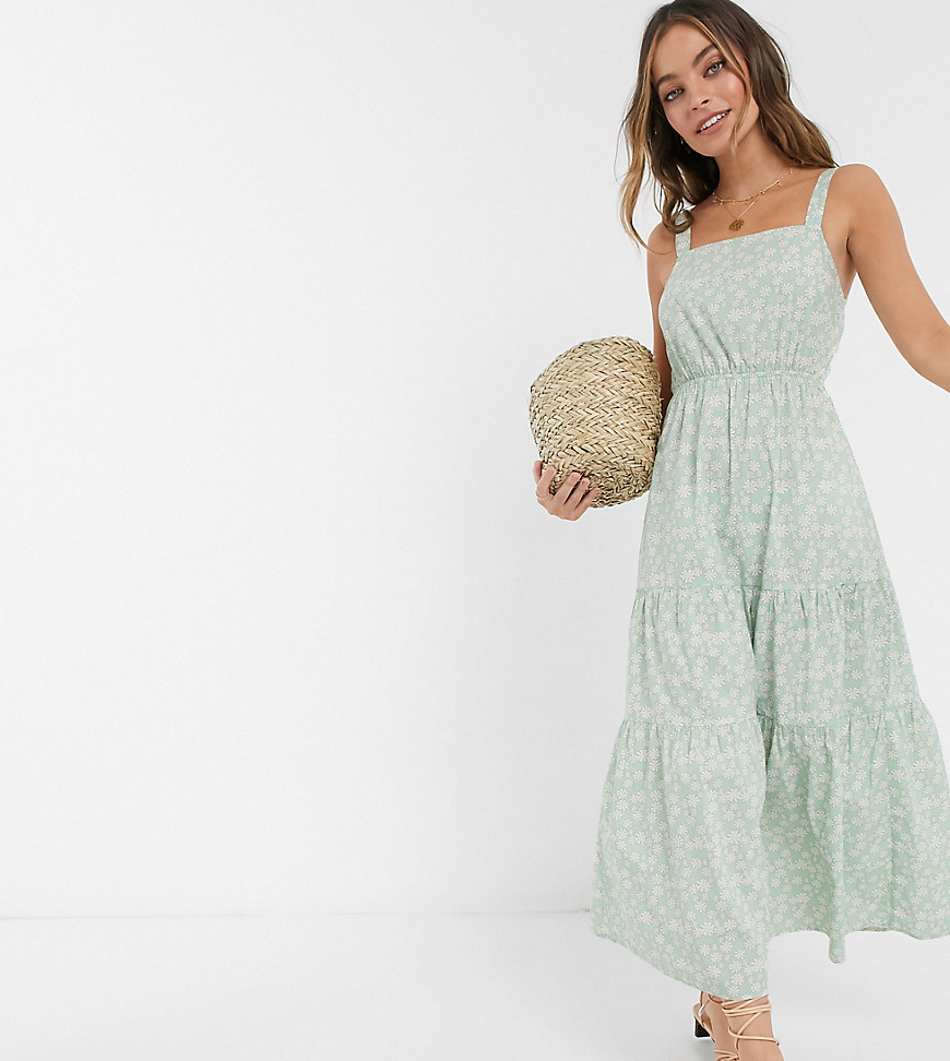 Vero Moda Petite - Lange gelaagde jurk met bloemenprint en strik aan de achterkant in groen met madeliefjesprint-Multi
