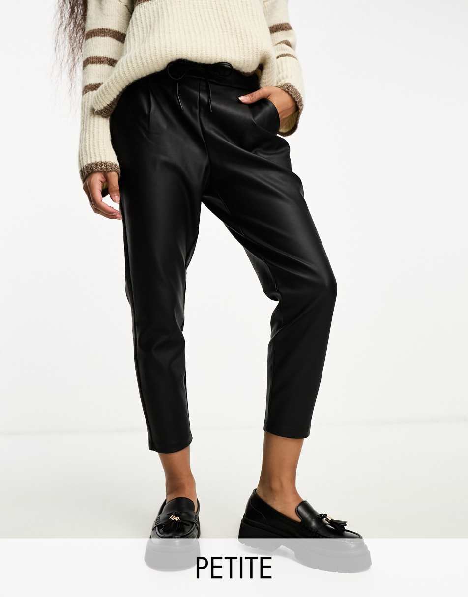 COLLUSION slim split hem capri pant in black