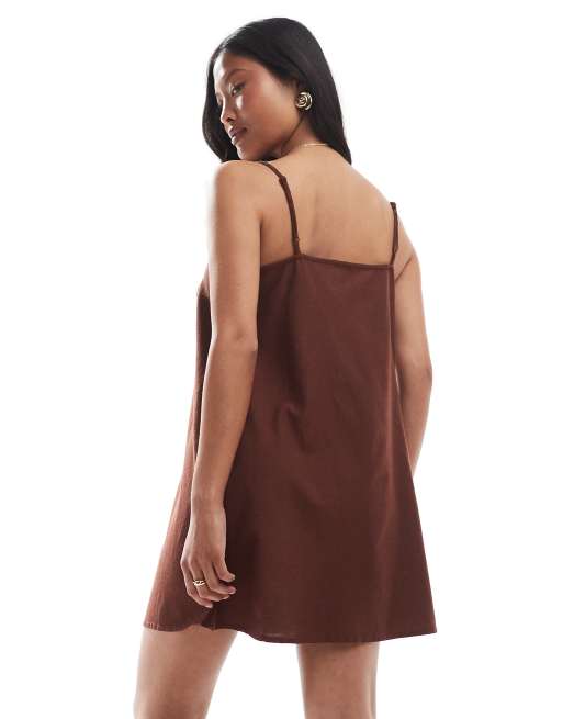 Vero Moda Petite linen touch throw-on mini dress in chocolate, 3 of 4