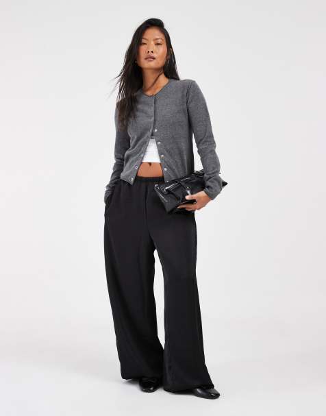 Vero Moda Petite mid rise balloon pants in black - view 1