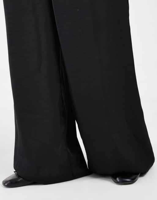 Vero Moda Petite mid rise balloon trouser in black, 3 of 5