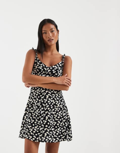 Vero Moda Petite - Mini jurk met gestrikte schouderbandjes en fijne madeliefjesprint in zwart - view 1