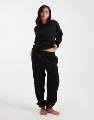Vero Moda Petite Vero Moda Petite oversized cuffed jogger co-ord in black