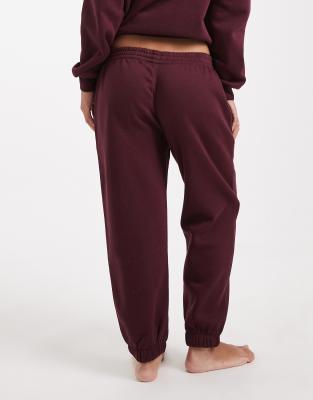 Vero Moda Petite Oversized Cuffed Sweatpants In Purple