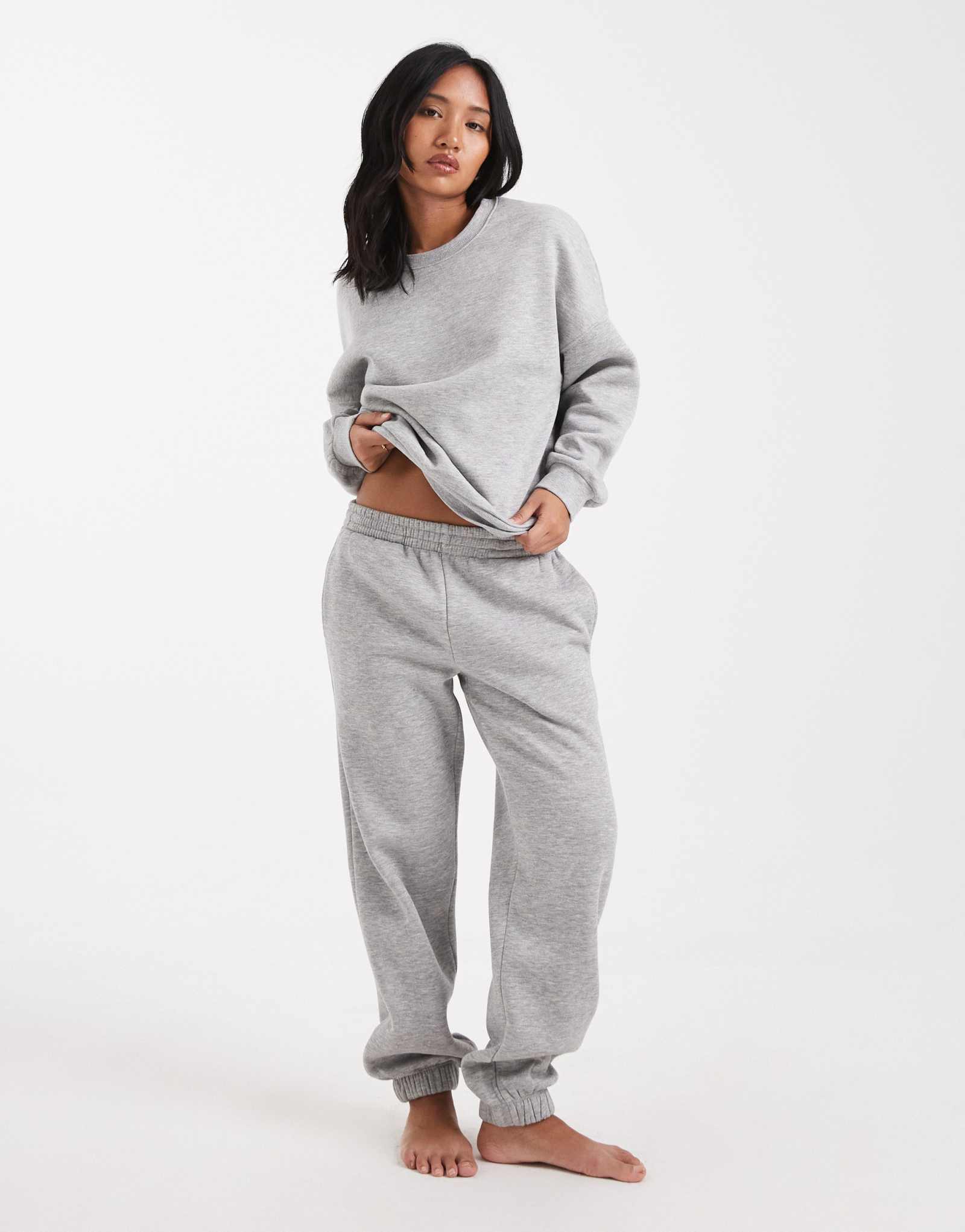 Спортивные брюки Vero Moda Petite с манжетами большого размера светло-серого цвета - часть комплекта 