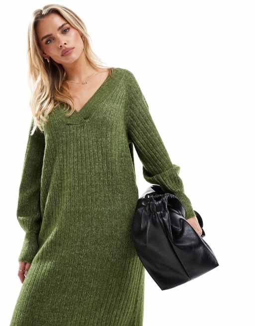 Vero Moda Petite oversized soft ribbed jumper dress in khaki melange, 3 of 4