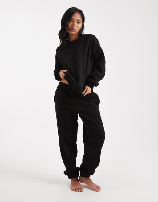 Vero Moda Petite oversized sweatshirt in black (part of a set) , 3 of 4
