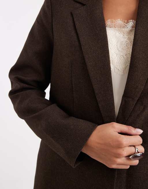 Vero Moda Petite oversized tweed look tailored blazer in chocolate (part of a set), 2 of 4
