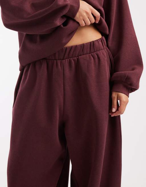 Vero Moda Petite - Pantalon de jogging oversize d'ensemble coupe ballon - Bordeaux, 4 de 5