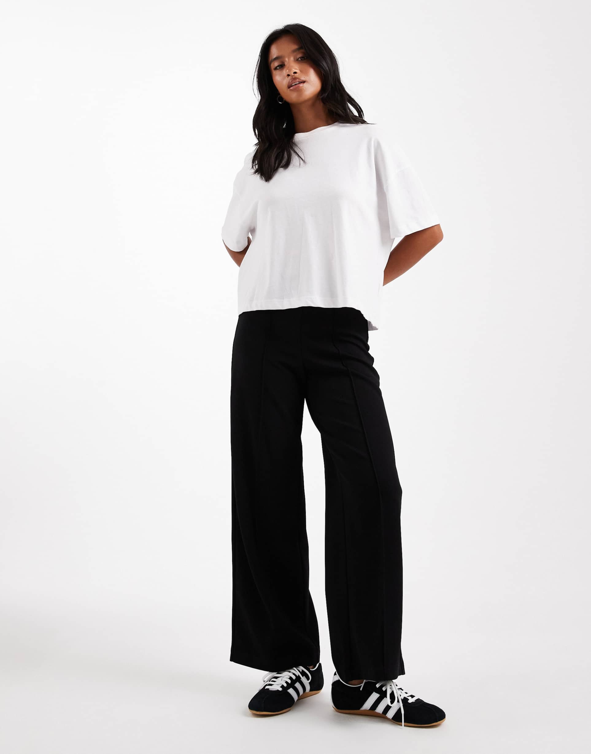 vero moda petite pin tuck wide leg pants in black