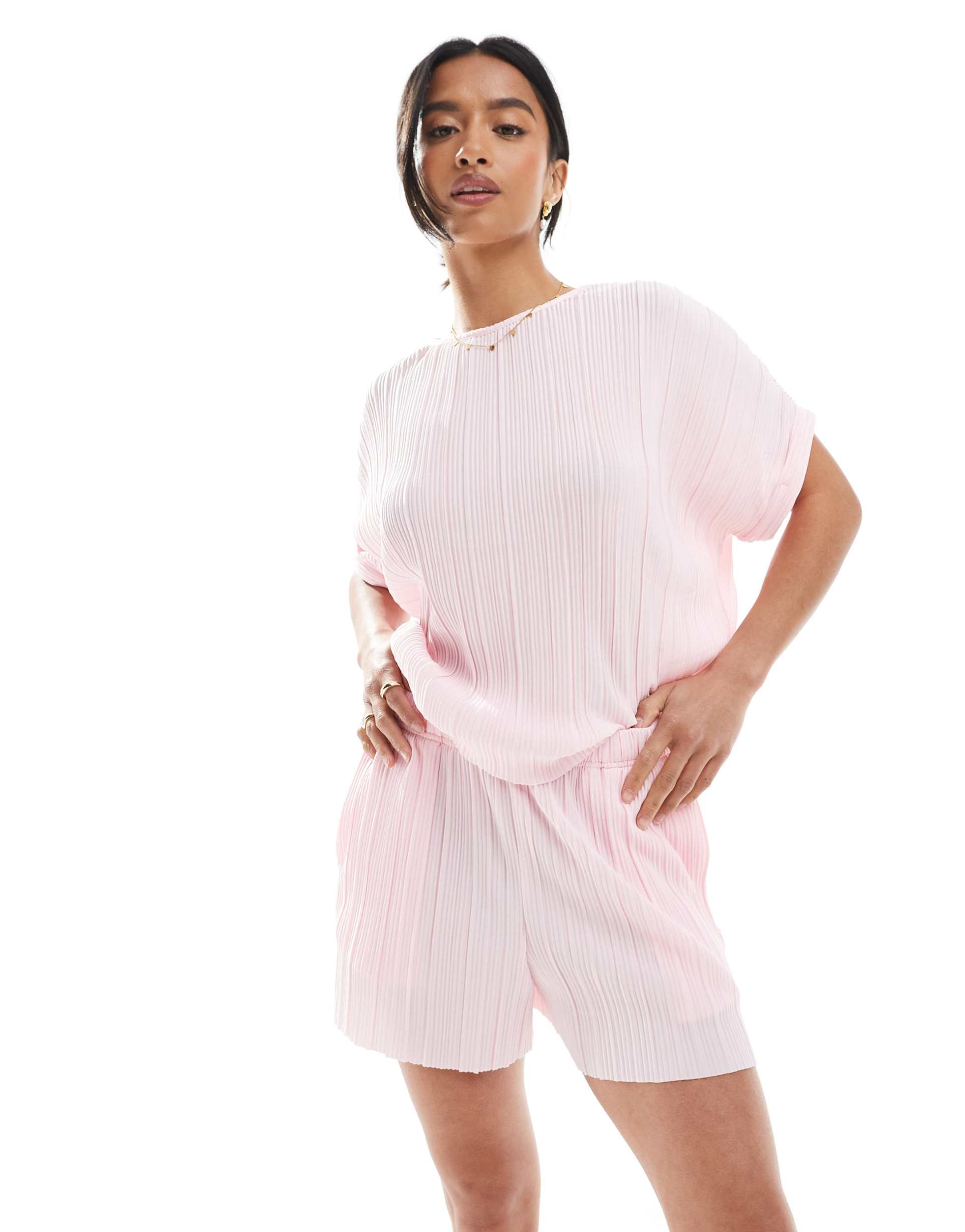 vero moda petite plisse shorts in pink - part of a set