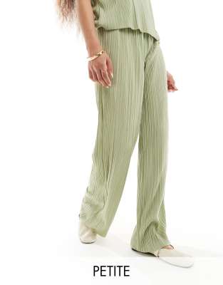 plisse wide leg pants in pistachio - part of a set-Green