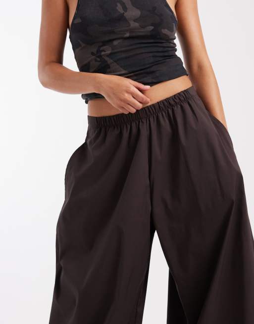 Vero Moda Petite poplin-bukser med brede ballonben i chokolade, 4 af 5