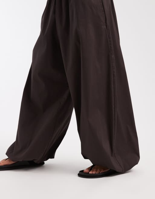 Vero Moda Petite poplin-bukser med brede ballonben i chokolade, 5 af 5