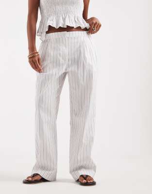 Vero Moda Petite Poplin Wide Leg Pull-on Pants In White