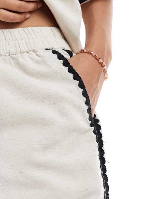 Vero Moda Petite relaxed fit shorts with contrast stitching in cream - part of a set, 3 of 5