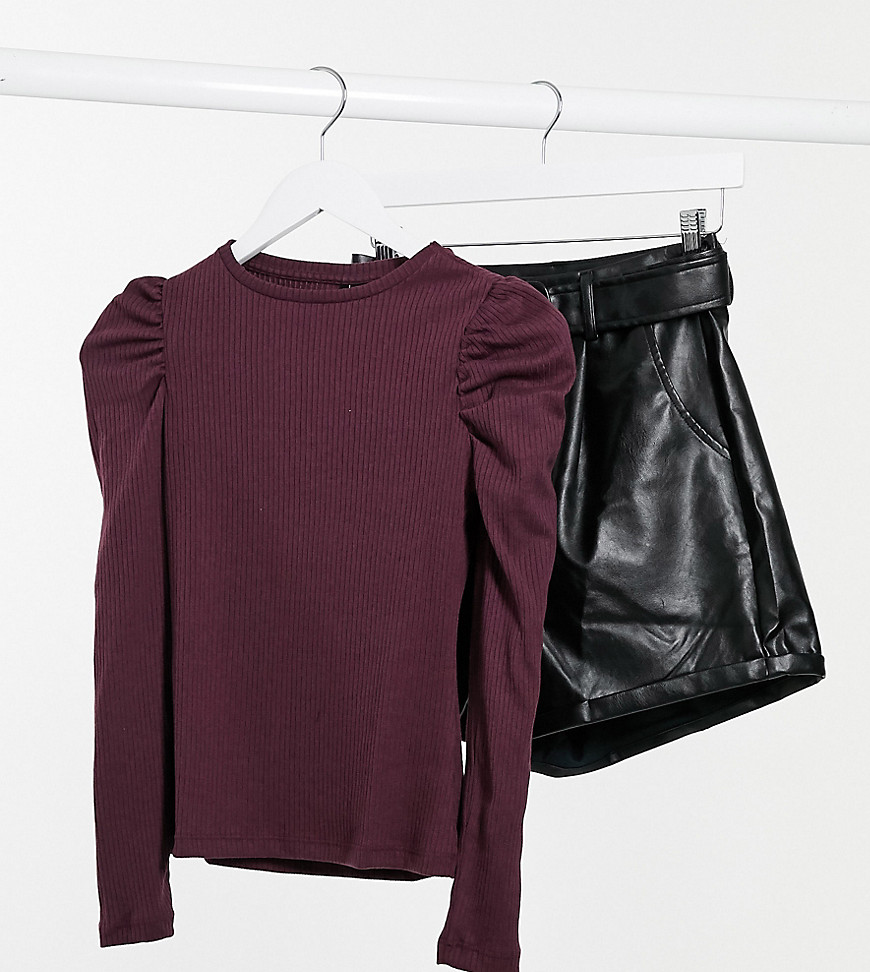 Vero Moda Petite ribbed top with puff sleeves in burgundy-Red