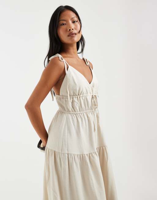 Vero Moda Petite - Robe caraco mi-longue à volants et bretelles nouées - Grège, 2 de 4