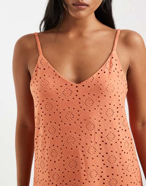 Vero Moda Petite - Robe caraco mi-longue en jersey avec broderies fleuries - Orange, 2 de 4