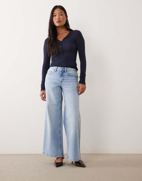Vero Moda Petite Sandie mid rise wide leg stretch jeans in light blue denim - view 1