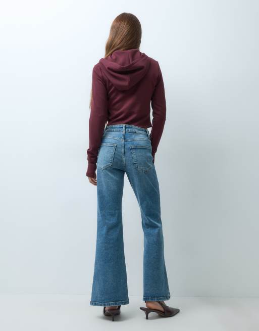 Vero Moda Petite Selina højtaljede jeans med svaj i mellemblå denim, 4 af 5