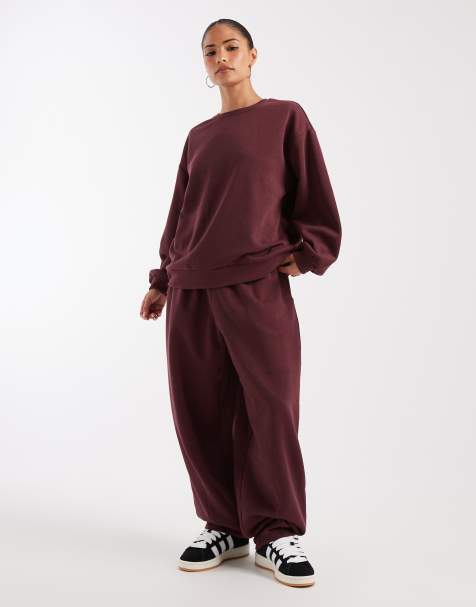Vero Moda Petite – Set in Burgunderrot, bestehend aus weitem Oversize-Sweatshirt und Ballon-Jogginghose - view 1