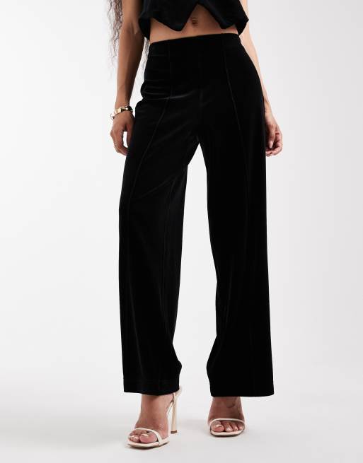 Vero Moda Petite - Short d'ensemble ajusté en velours avec détail cousu sur l'avant - Noir, 3 de 5