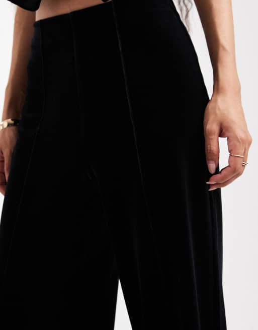 Vero Moda Petite - Short d'ensemble ajusté en velours avec détail cousu sur l'avant - Noir, 4 de 5