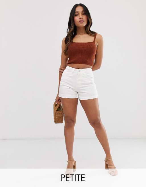 Vero Moda Petite - Short mom à taille haute - Blanc | ASOS