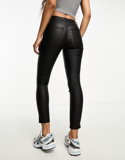 Vero Moda Petite - Skinny jeans met coating in zwart , 2 van 5