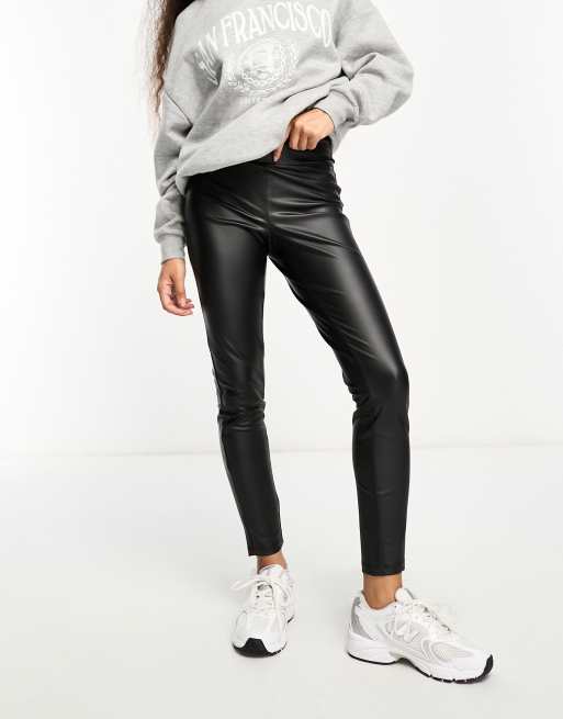 Vero Moda Petite skinny leather look leggings in black