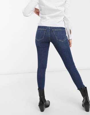 black ragged jeans