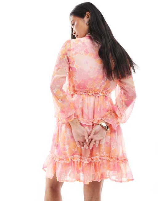 Vero Moda Petite Smilla smock mini dress with ruffles in pink blurred floral, 3 of 4