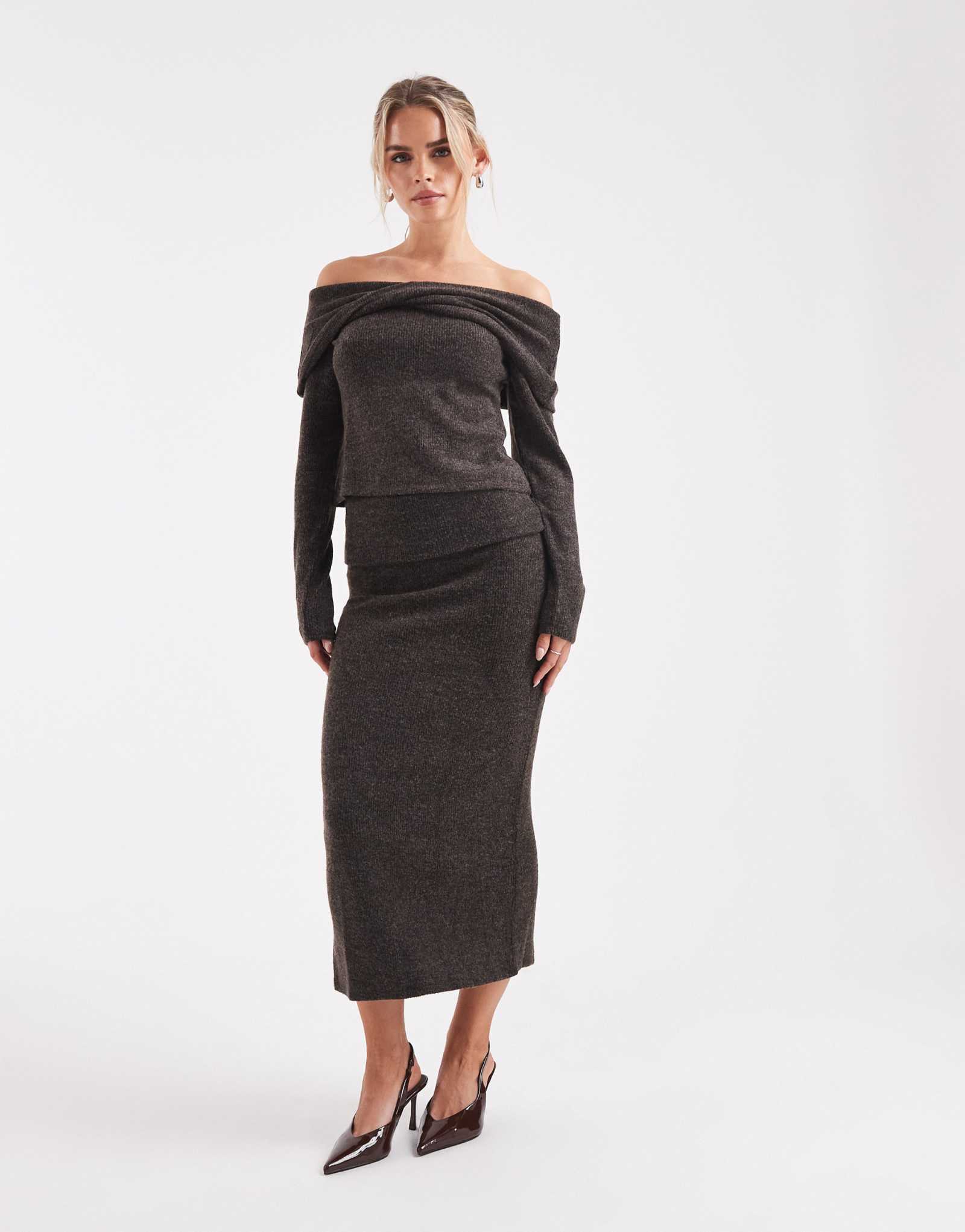 Юбка-миди со складками на поясе цвета шоколадного меланжа Vero Moda Petite soft touch - часть комплекта