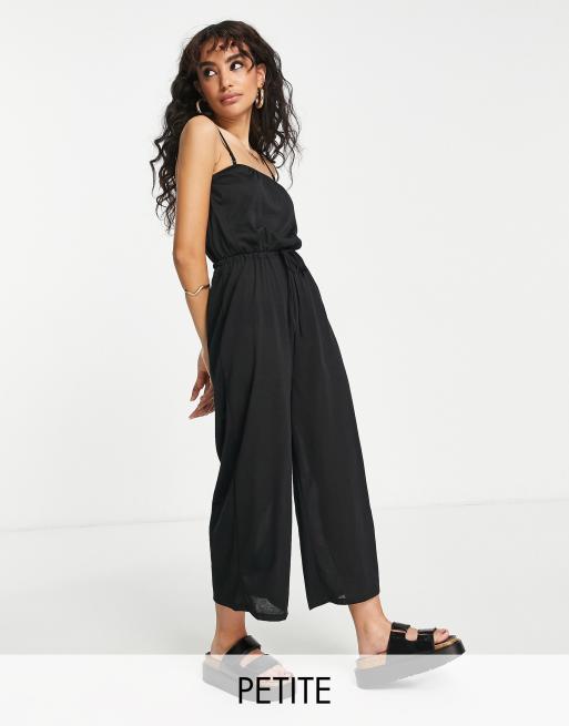 Vero Moda Petite - Sort jumpsuit med tynde stropper
