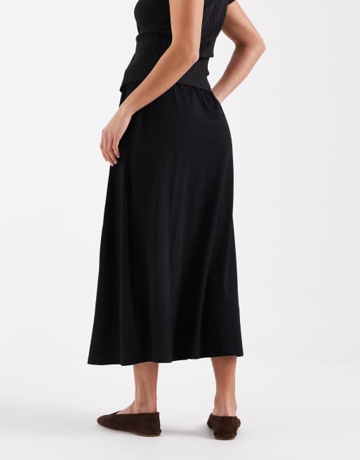 Vero Moda Petite - Sort maxinederdel i jersey med bæltedetalje, 3 af 5