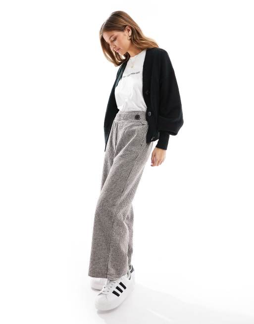 Vero Moda Petite – Szczotkowane eleganckie spodnie z szerokimi nogawkami w kratę