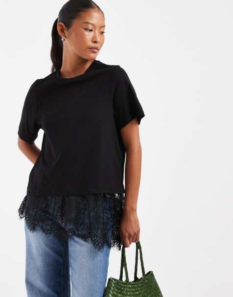 Vero Moda Petite T-Shirt mit asymmetrischem Spitzendetail in Schwarz - view 1